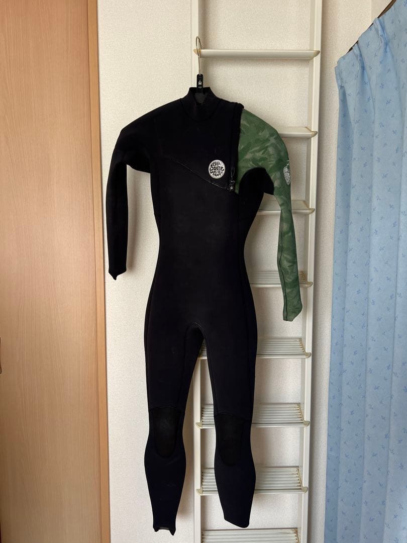 Rip Curl ウェットスーツ 黒・緑
