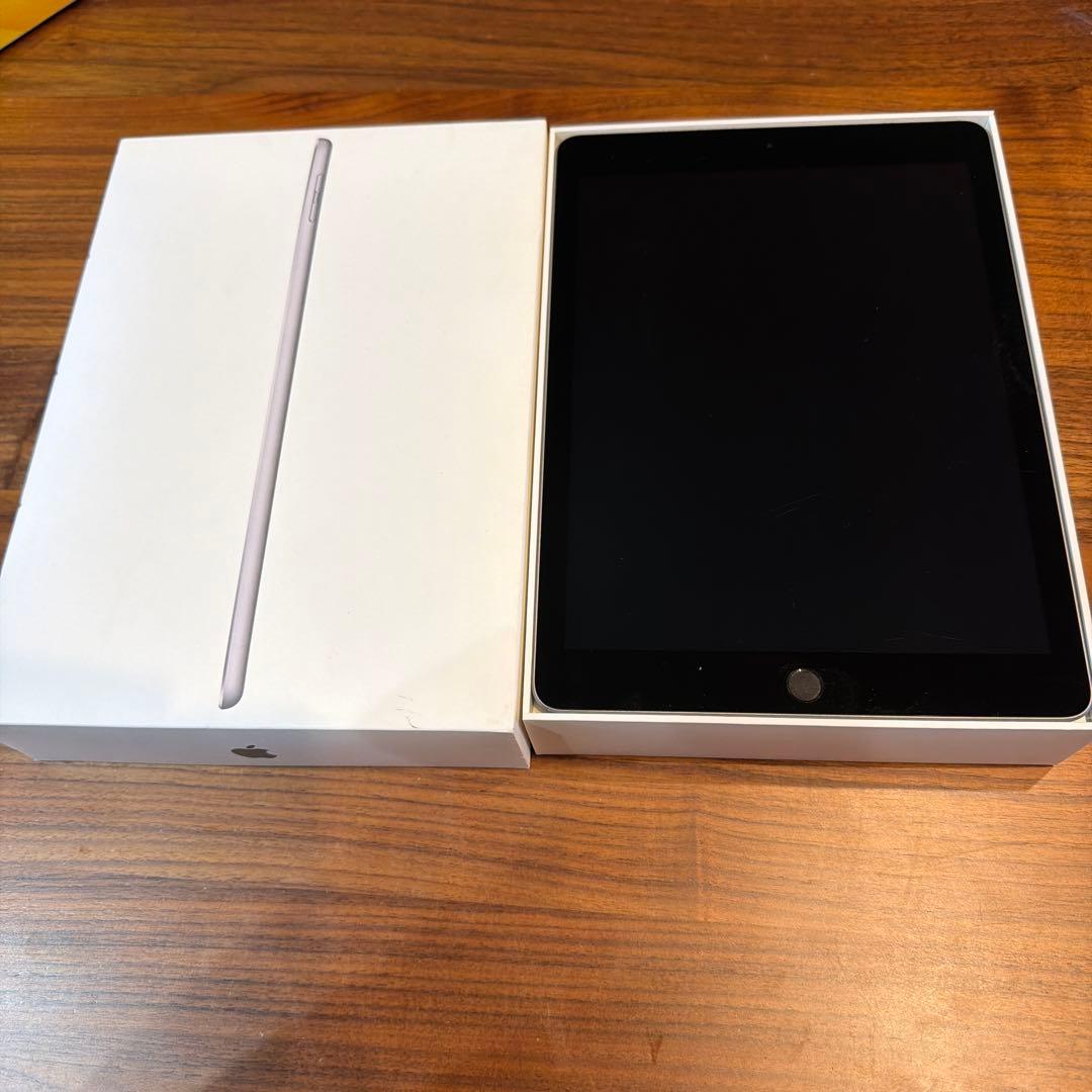 iPad 第6世代 128GB SIMフリー　箱付き