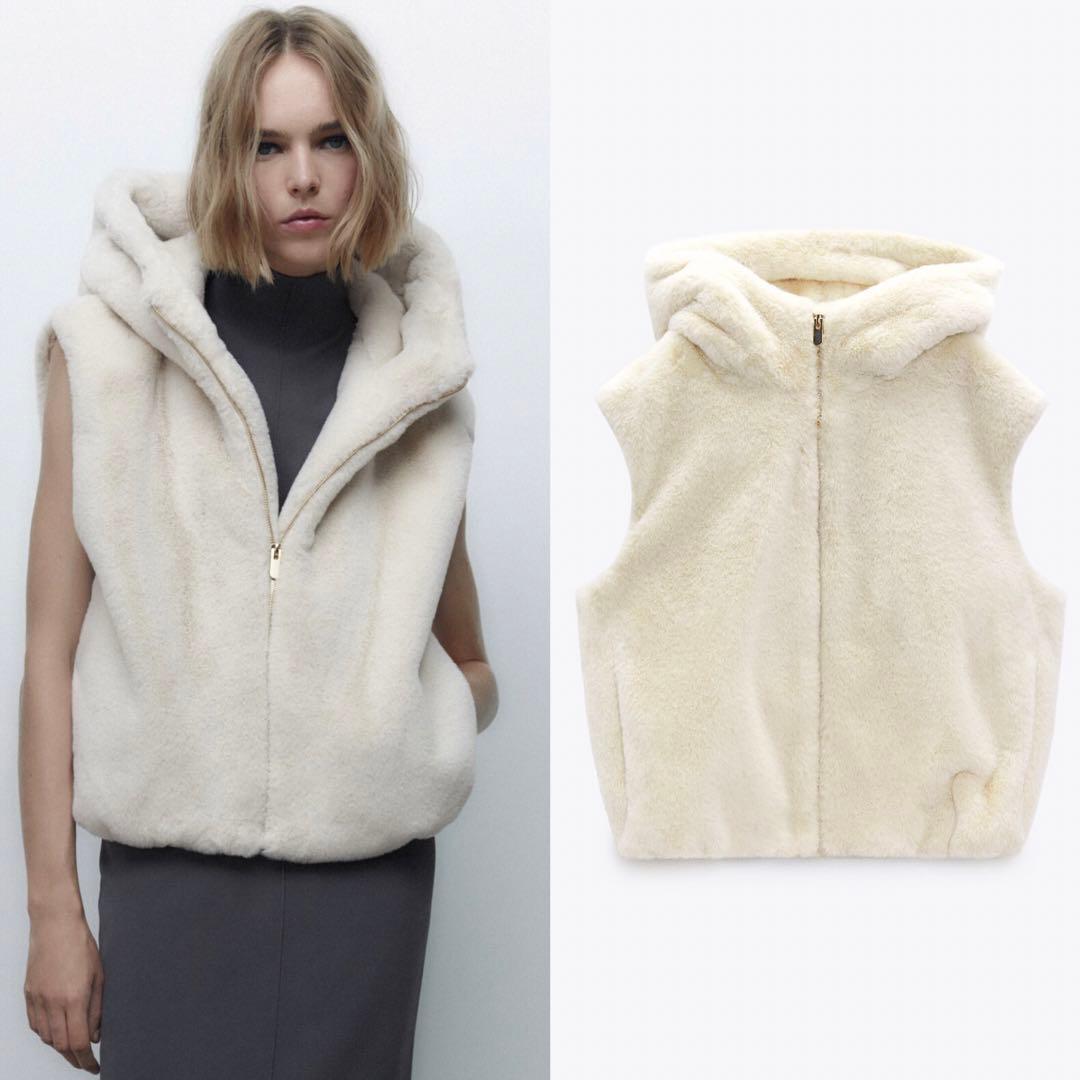 新品 ZARA フード付きフェイクファーベスト Sサイズ