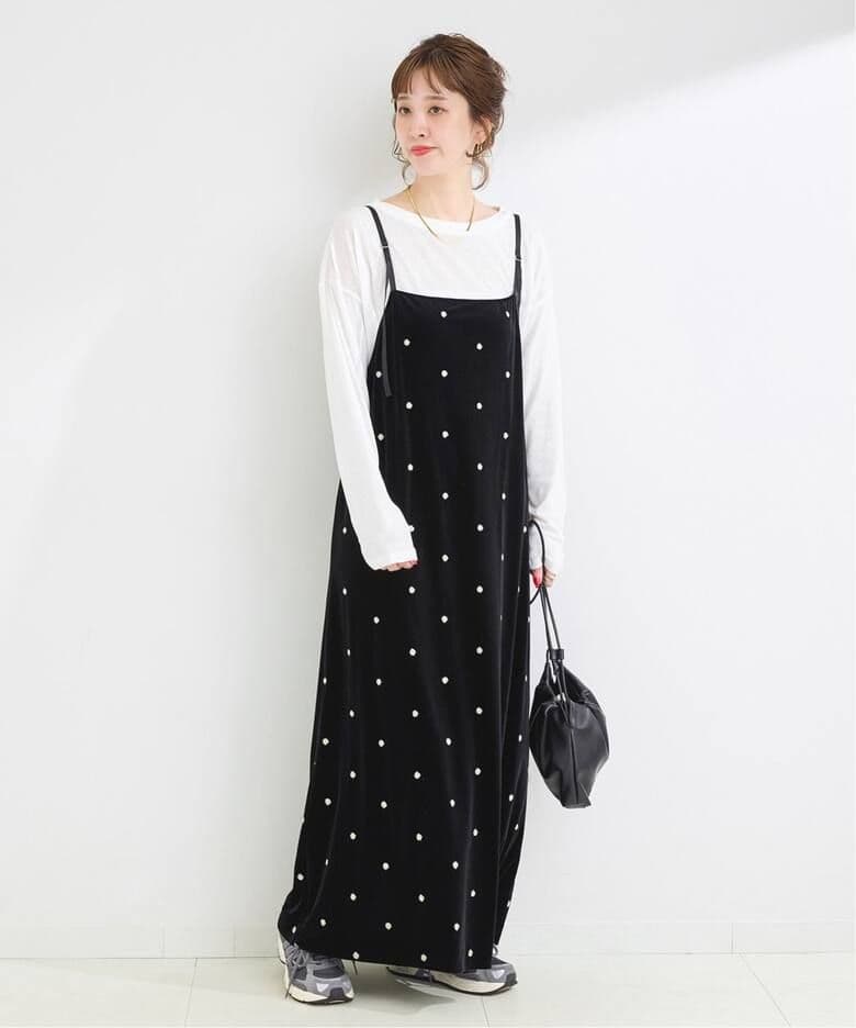 週末限定値下げ★ベーセストック★ベロアフラワー刺繍ワンピース